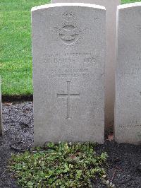 Berlin 1939-1945 War Cemetery - Barnes, Roy Laurence